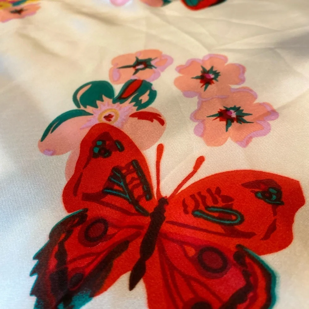 Large 100% Silk Floral & Butterfly Scarf 🌿🌺🐞🦋